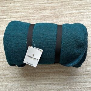 SmartWool Hudson Trail Merino Wool Oversized Blanket Throw Outdoor Adventure NWT